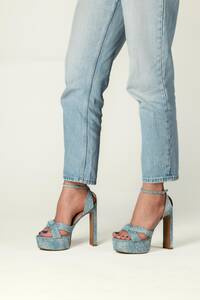Açık Mavi Taşlı Platform Topuklu Sandalet